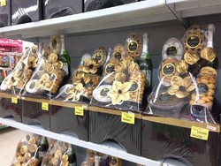 Transmart Carrefour Tawarkan Aneka Kue Kering dan Parsel