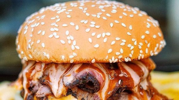 Malas Makan Nasi? 10 Burger Pilihan Netizen Ini Bisa Jadi Pilihan