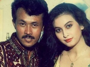Melihat Lagi Tawa Gogon saat Bersama Selebriti Lain Melihat Lagi Tawa Gogon saat Bersama Selebriti Lain