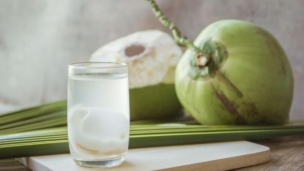 Ilustrasi Air Kelapa (Shutterstock)