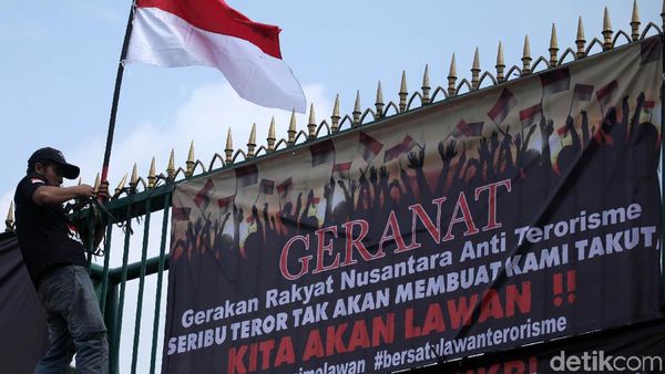 Aksi Damai di DPR Minta Percepat Disahkannya RUU Terorisme
