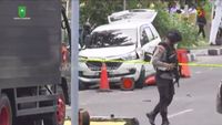 Ini Mobil yang Ditabrakan Teroris untuk Serang Polda Riau