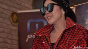 Penampilan Cetar Syahrini, Aulia Sarah hingga Member Senbatsu Uza