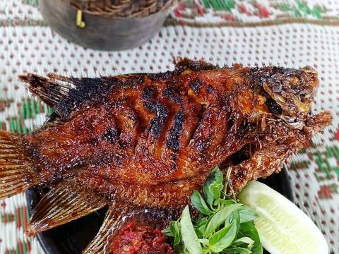Resep Ikan Gurame Bakar Gurih dan Krispi Anti Gosong