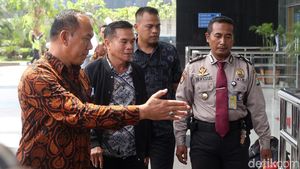 Kena OTT, Bupati Bengkulu Selatan Tiba di KPK