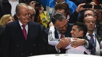 Pada momen final di Lisbon 24 Mei 2014 itu, Ronaldo juga mendapat ucapan selamat langsung dari Presiden Portugal Anibal Cavaco Silva dan Raja Juan Carlos dari Spanyol. (Foto: Laurence Griffiths/Getty Images)