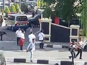 Ipda Auzar Gugur Ditabrak Mobil Terduga Teroris di Polda Riau