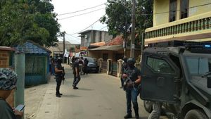 Foto: Penggerebekan Terduga Teroris di Tangerang
