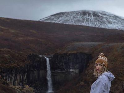 Foto: Petualangan Mantan Bintang Playboy di Islandia