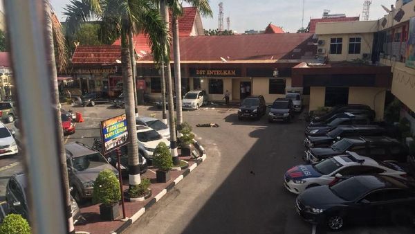 Foto: Serangan Teroris di Polda Riau yang Lukai Polisi