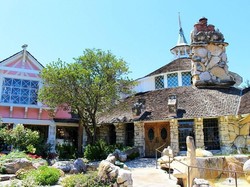 Tinggal Pilih, Hotel Ini Punya 110 Kamar dengan Tema Berbeda