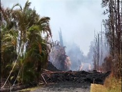 Jalan Terbelah Imbas Meletusnya Gunung Kilauea Hawaii