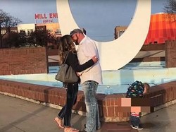 Viral, Video Anak Kecil Malah Pipis Saat Ibunya Dilamar untuk Nikah Lagi