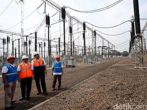 17 Ribu Pegawai PLN Siaga Amankan Listrik saat Lebaran 17 Ribu Pegawai PLN Siaga Amankan Listrik saat Lebaran