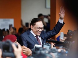 Dapat Pengampunan Penuh, Anwar Ibrahim Bebas Terjun ke Politik