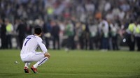 Pada final keduanya di Liga Champions tersebut, Ronaldo harus rela termangu di depan perayaan tim lain. MU kalah 0-2 dari Barca. Foto: (FILIPPO MONTEFORTE/AFP)