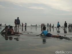 Wisatawan Takut ke Pantai Pasca Tsunami, BPBD Bantul: Berlebihan