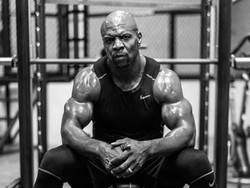 Heboh Protes Usai Terry Crew Tuliskan soal Supremasi Kulit Hitam