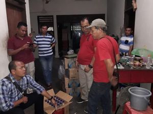 Polisi Gerebek Pabrik Ciu di Cengkareng