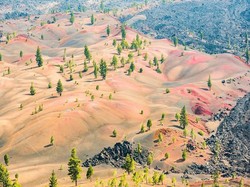 Keajaiban Alam, Bukit Pasir Vulkanik Berwarna-warni
