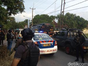 Polisi Tangkap Terduga Teroris di Cirebon