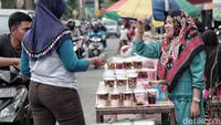 Banyak Dicari, Penjual Takjil Panen Rejeki di Bulan Ramadan