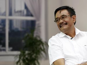 Ada Djarot di Antara Ahok dan Polwan Eks Ajudan Vero Ada Djarot di Antara Ahok dan Polwan Eks Ajudan Vero