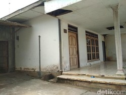 Istri Ketua JAD Jatim Lemas Saat Tahu Suaminya Punya Istri Siri