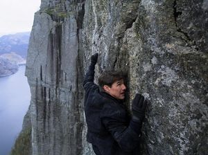 Aksi Paling Bikin Merinding Tom Cruise di Mission Impossible-Fallout