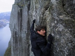 Aksi Paling Bikin Merinding Tom Cruise di Mission Impossible-Fallout