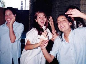 Potret Langka Meghan Markle Saat Muda Sebelum Diperistri Pangeran Harry