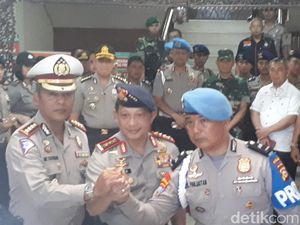 Ada 8 Orang Ditangkap Pascapenyerangan Polda Riau Ada 8 Orang Ditangkap Pascapenyerangan Polda Riau