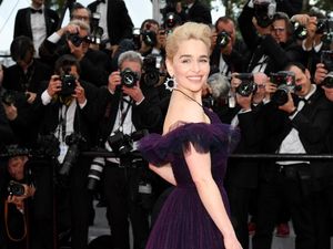 Emilia Clarke Punya Wewenang Khusus Soal Adegan Seks