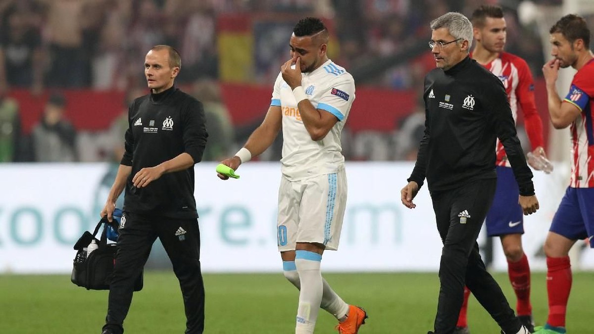 Dimitri Payet cedera saat Marseille dikalahkan Atletico Madrid di final Liga Europa (Foto: Peter Cziborra/Reuters)