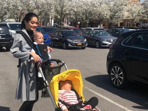Titi Kamal Berbagi 5 Tips Bepergian Jauh dengan Anak