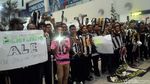 Tiba di Medan, Del Piero Dikalungi Kain Ulos