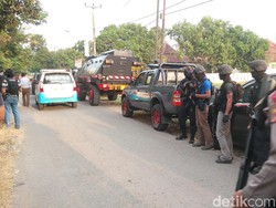 1 Terduga Teroris JAD Cirebon Saban Hari Jualan Cilok
