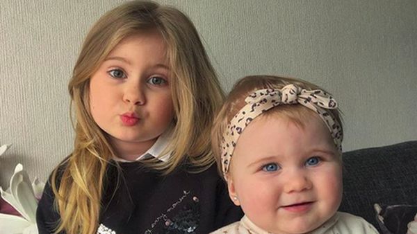 Lihat Foto Kakak-Adik Ini Bisa Bikin Hari Pertama Puasa Semangat