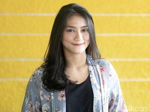 Ranie Palma Garang di Lapangan, Manis di Depan Kamera