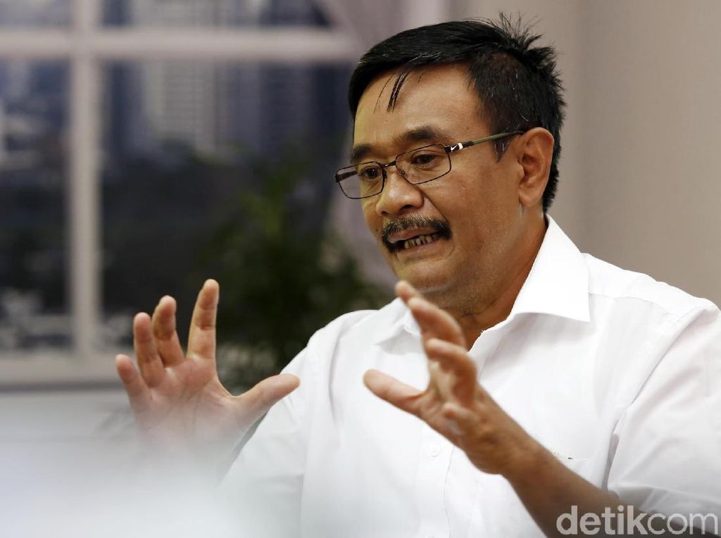 Demokrat Tuding Pembuatan e-KTP Medan Djarot Janggal Demokrat Tuding Pembuatan e-KTP Medan Djarot Janggal