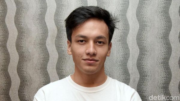 Jefri Nichol, si Ganteng yang Doyan Mi