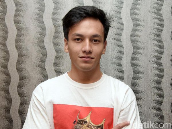 Jefri Nichol, si Ganteng yang Doyan Mi