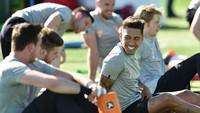 Roberto Firmino sempat berlibur lebih dulu bersama istrinya sebelum bergabung dengan skuat Liverpool (LiverpoolFC.com)