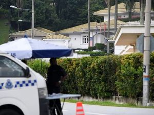 Pengacara Benarkan Najib Razak Ditangkap di Rumahnya