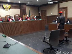 Abun Penyuap Bupati Rita Dihukum 3,5 Tahun Bui Abun Penyuap Bupati Rita Dihukum 3,5 Tahun Bui