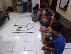 Bawa Senjata Tajam dan Berniat Tawuran, 7 Remaja Diringkus