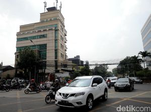 Uji Coba Penutupan 3 Simpang di Jalan Mampang Dimulai Hari Ini