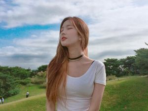 Foto: Gaya Liburan Penjaga Warnet Tercantik Asal Korsel