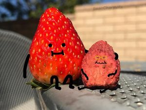 Lucu Banget! Begini Buah-buahan Kalau Foto Bareng Kakek dan Neneknya