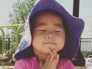 Ekspresi Menggemaskan Anak-anak Ketika Berdoa